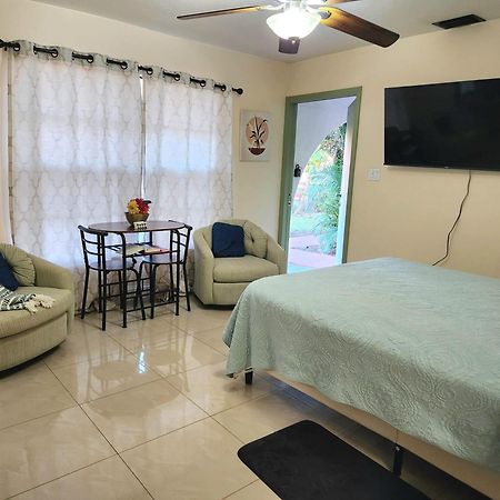 The Green Door Bungalow North North Naples Exterior foto